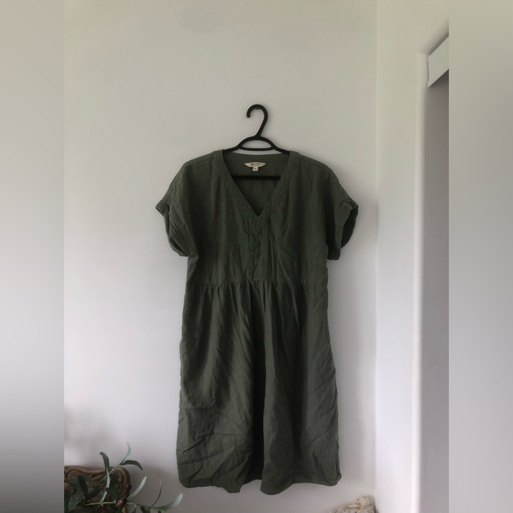 Briggs New York Olive Green Rayon and Linen Dress | Size M